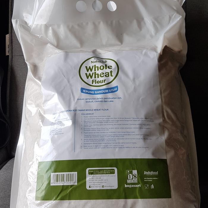

Tepung Gandum utuh/Whole Wheat Flour 5kg/Naturich bogasari Best Seller