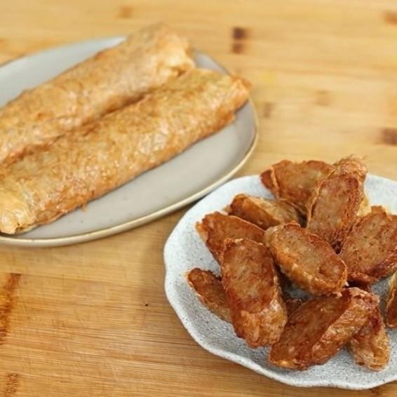 

TERMURAH Hekeng / Kekian / Ngohiong (Ayam Udang) Makanan Khas Pontianak - 2 pcs READY STOCK