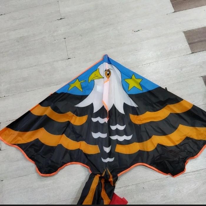 

Layang Layang Karakter / Layangan Hias / Mainan Layangan Anak