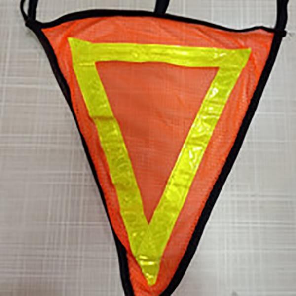 Bendera Segitiga Untuk Mobil Tambang Ukuran Medium Terbatas