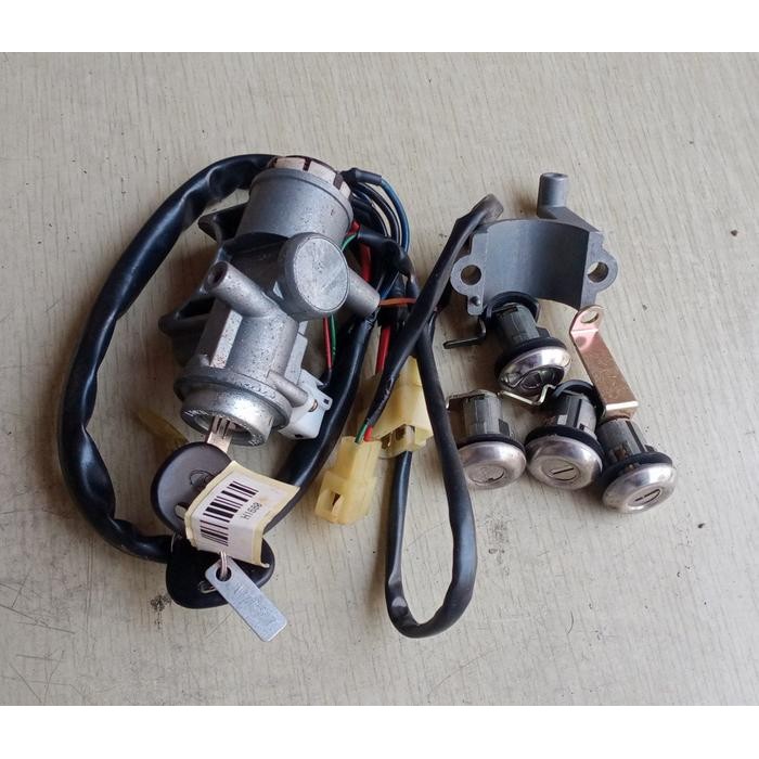 Kunci Kontak Komplit Hyundai Arya Key Set Assy Hyundai Arya Kode 068
