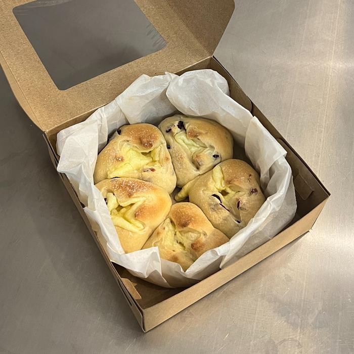 

Cranberry Cream Cheese Buns