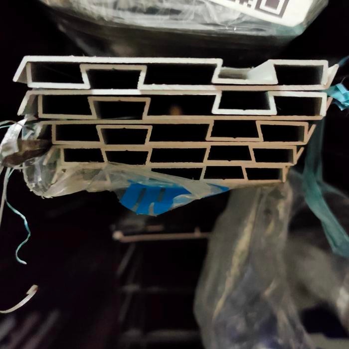 plint 1 karet aluminium silver 0640 ca