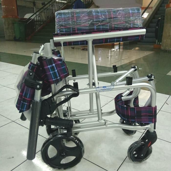 Kursi Roda Traveling / Kursi Roda