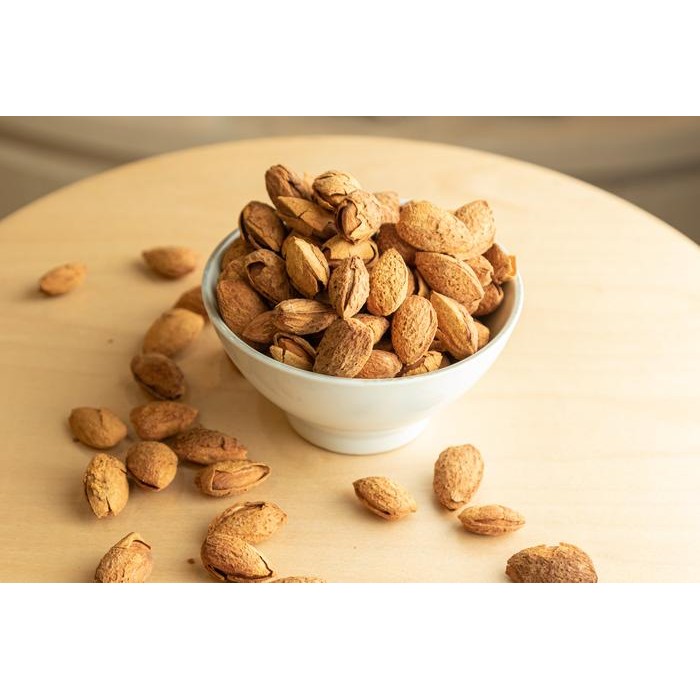 

Kacang Almond