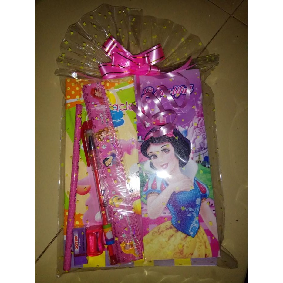 

Paket Souvenir Alat Tulis Lengkap