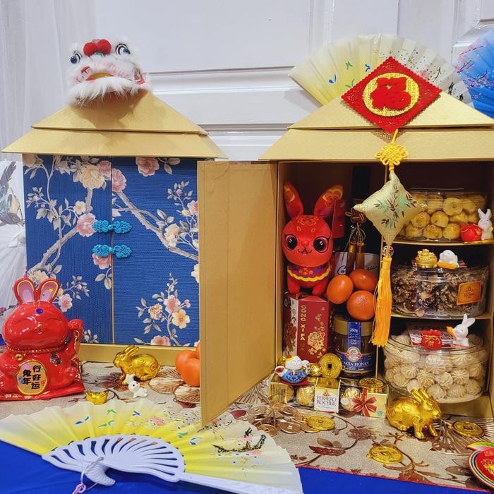 

Paket Dekorasi Hampers Imlek Parcel Hadiah Kue Kering 030