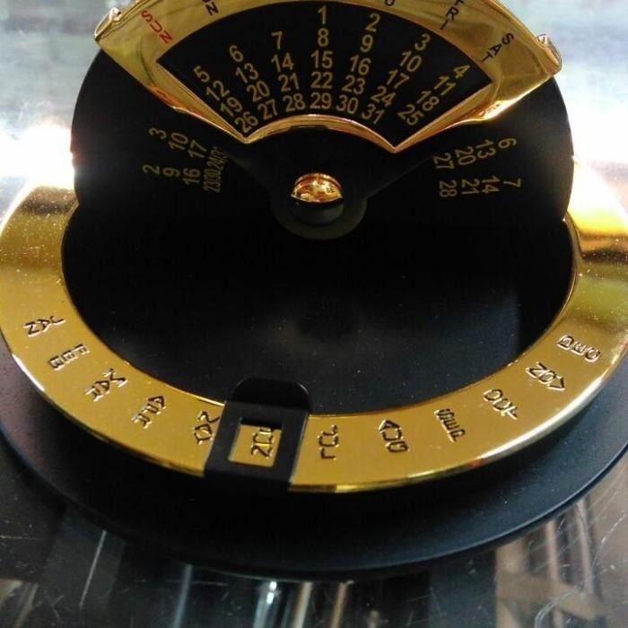 

Kalender Abadi Metal Stainless Perpetual