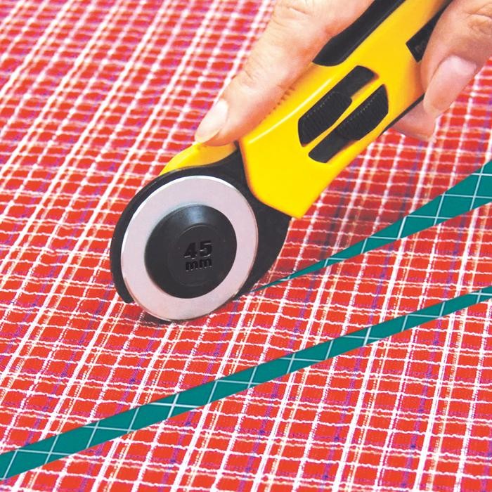 

ROTARY CUTTER 45MM RTY-2/NS ROTARY CUTTER QUICK CHANGE 45MM OLFA JAPAN KODE 1021