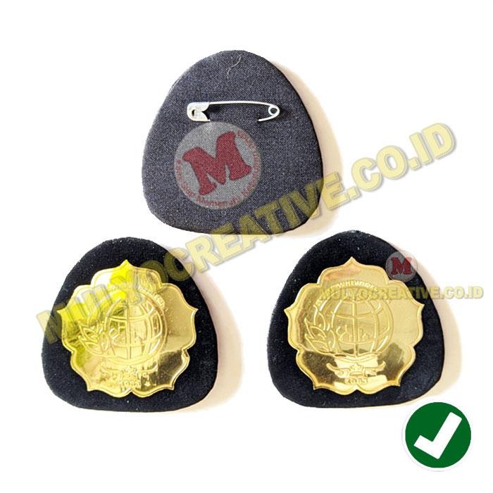 

Pin Emblem Logo STPN Emblem Atribut Sekolah Pertanahan PREMIUM