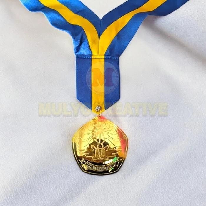 

Medali Universitas Riau Medai Unri Full Logam PREMIUM