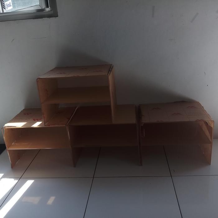 

Meja Akrilik Stand 5Mm 37X30X26