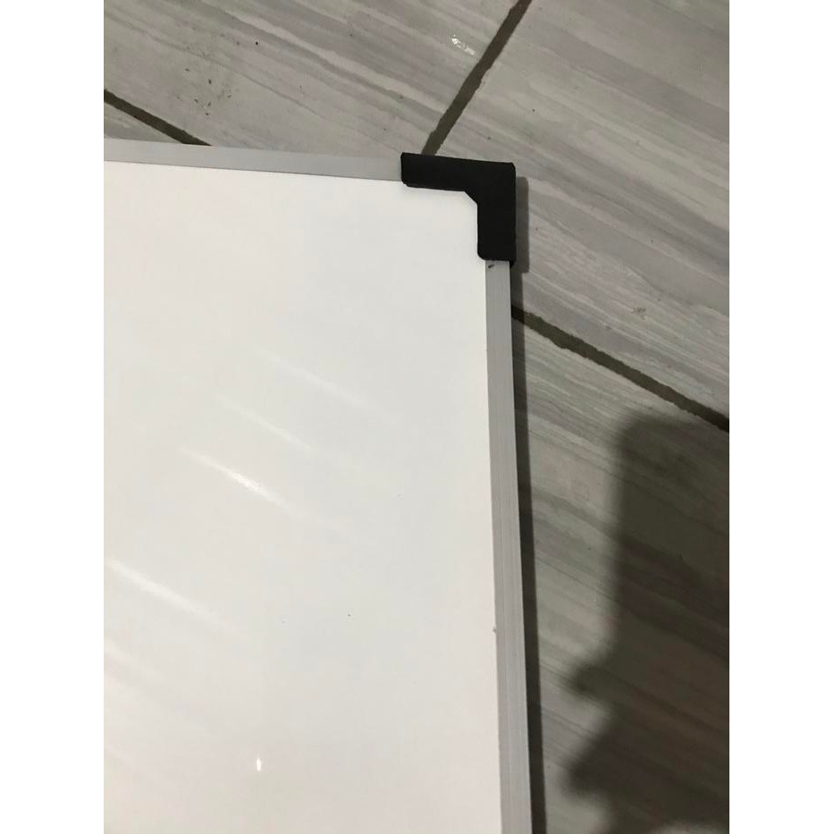 

Whiteboard Gantung 90X150