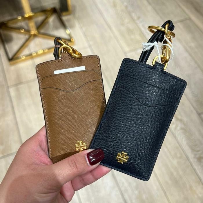 

Kartu Nama Name Tag Tory Burch TB Emerson Lanyard 100% Original