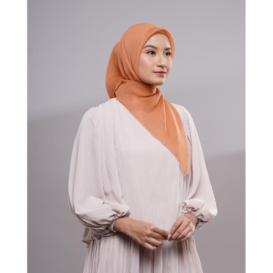 SURCA Plain Paris Napocut (Segi Empat) Jilbab Simple