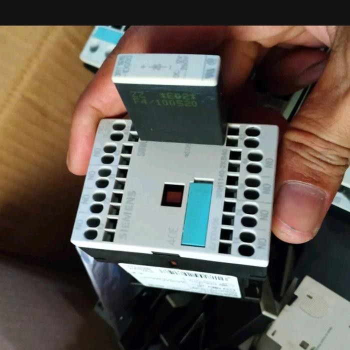 kontaktor siemens 24v dc