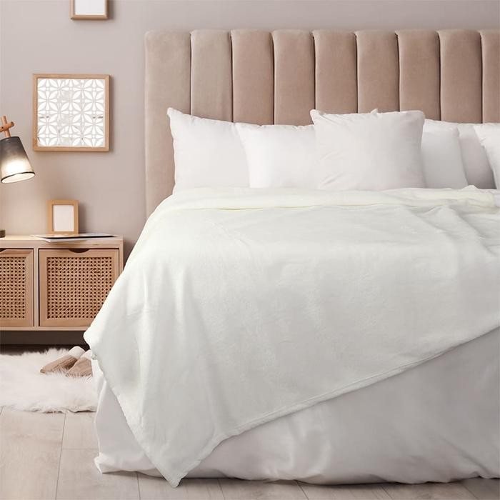 BRG BARU INFORMA 150X200 CM SELIMUT MICROFIBER SOLID - PUTIH IVORY