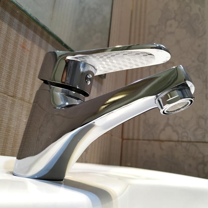 Toto - Kran Wastafel Model Toto. Kran Cuci Tangan .