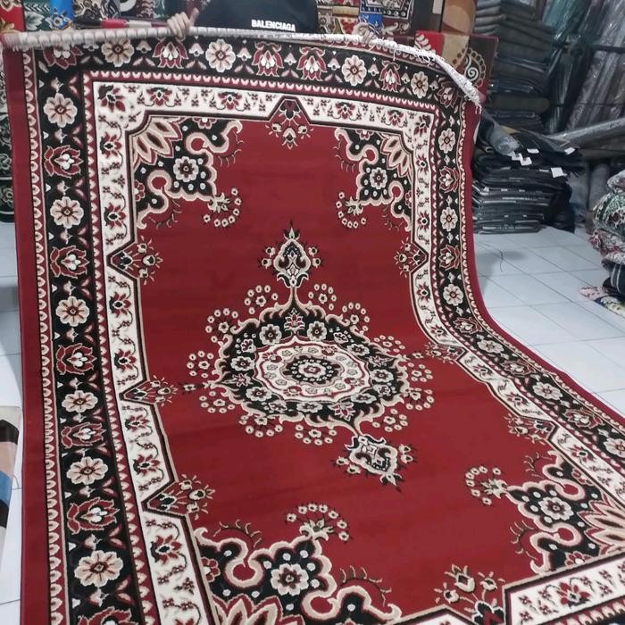 Karpet Permadani Uk 190X260 (Random)
