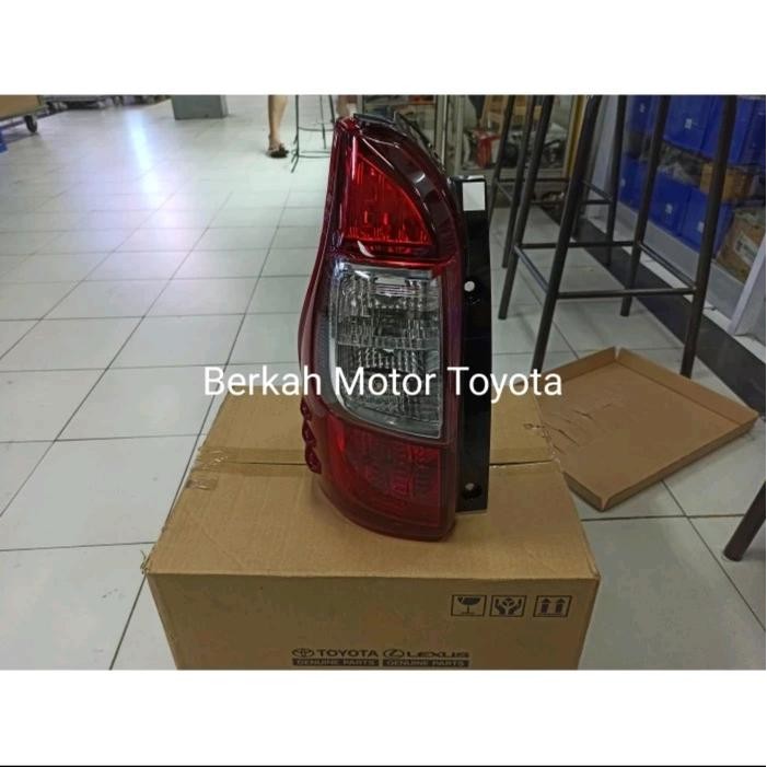 Lampu Belakang Stop Lamp Avanza Veloz 2016 2017 2018 2019 Original