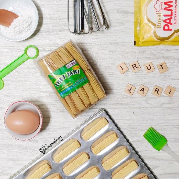 

KUE IRUT JARI CEMILAN SEHAT UNTUK MEREDAKAN ASAM LAMBUNG DAN MAAGH KUE / KUKIS DARI UMBI IRUT /