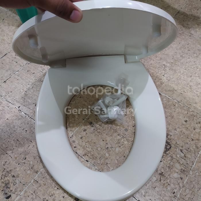 Tutup Closet Model Toto Ivory Cocok Buat Cw 421/420/660