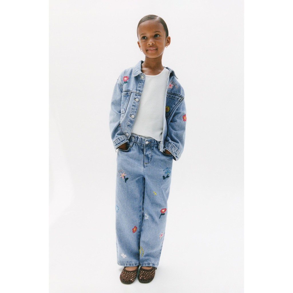 ZARA TOP DENIM BUNGA BORDIRAN Jaket denim dengan kerah kemeja dan lengan panjang