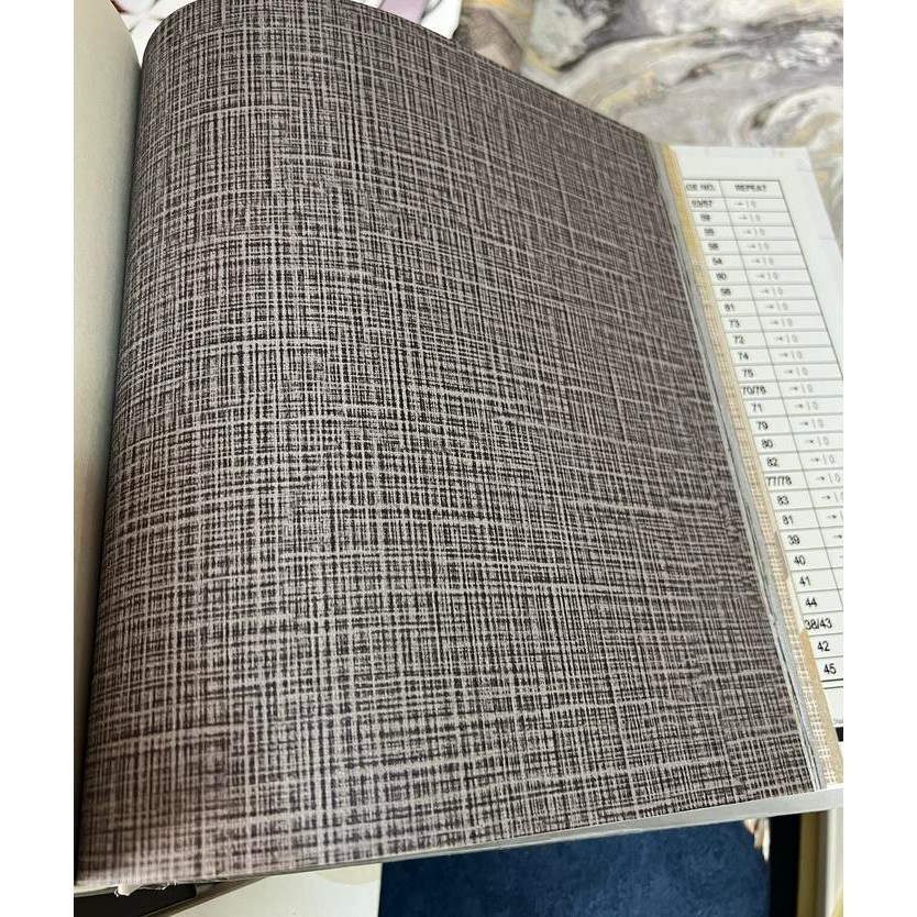 Wallpaper Dinding Polos Abu Tua Tekstur Kayu