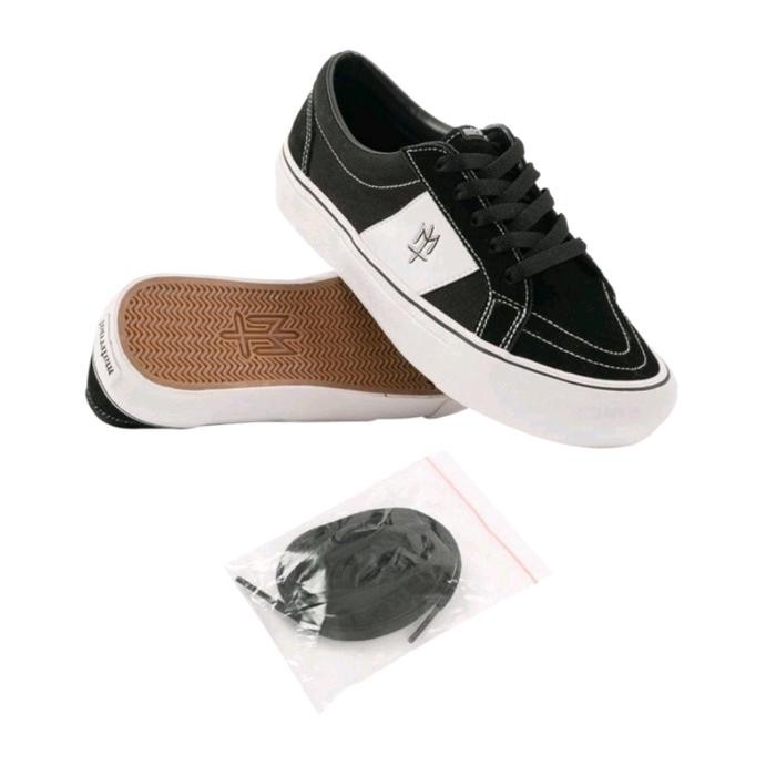 sepatu shoes MATERNAL Inverni bw