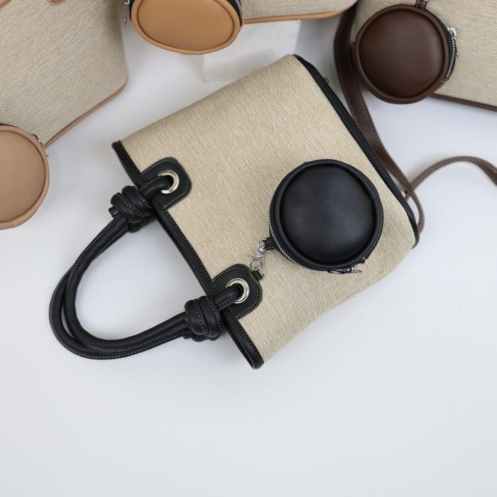 

EW670 NALALA Tas Kanvas Selempang Wanita Kode Zendaya HEMAT