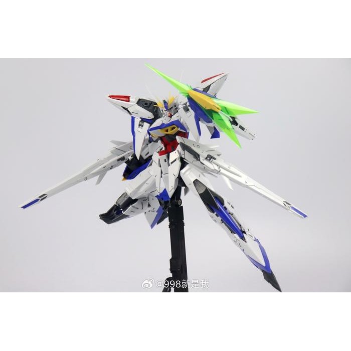 Daban Model 6658 Mg 1/100 Eclipse + Maneuver Striker Pack Model Kit