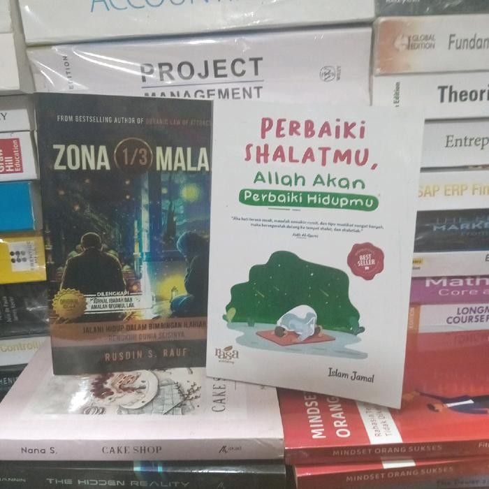 

SALE !!! BUKU PAKET ZONA 1/3 MALAM DAN PERBAIKI SHALAT MU ALLAH AKAN PERBAIKI HIDUP MU READYY