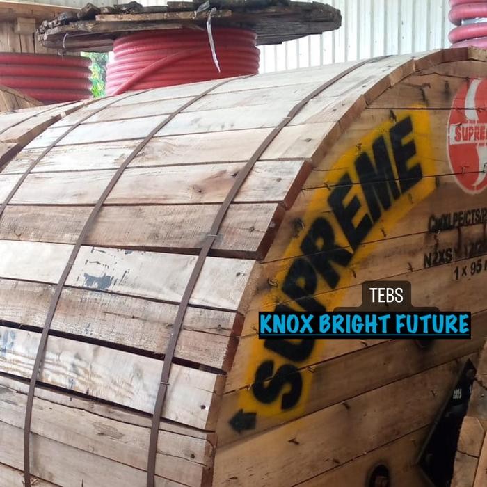 Supreme Kabelindo Metal Kabel Listrik N2Xsy 1X95Mm 12/20 (24)Kv Diameter 11.7Mm Insulasi 5.5Mm