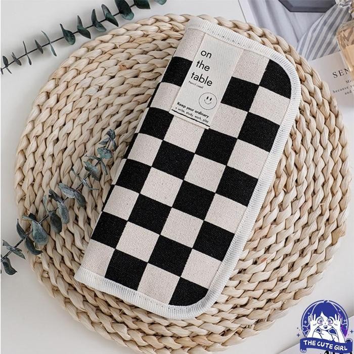 

Kenko Stationary - Kotak Pensil/Kotak Pensil Kotak-Kotak Hitam Putih Berkapasitas Besar