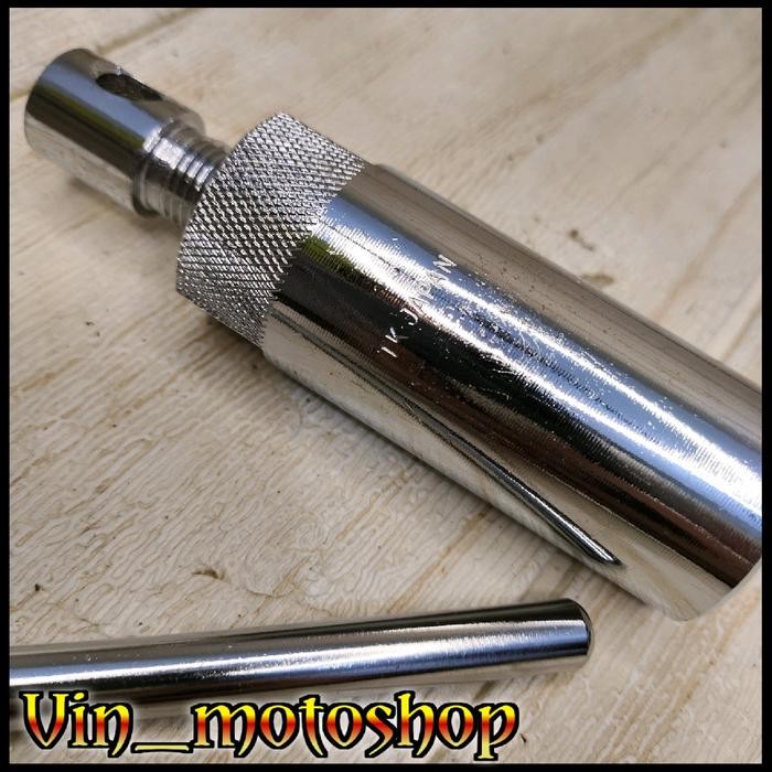 TREKER MAGNET KUNCI F1ZR TK RACING