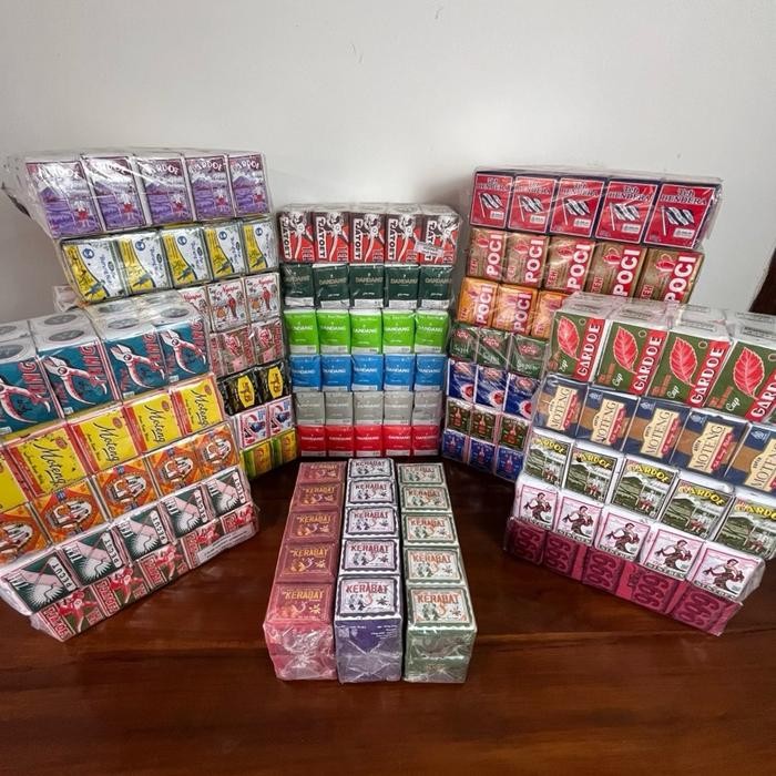 

TEH TUBRUK MURAH 1 SLOP ISI 10 PCS TEH LEGENDARIS TEH RACIKAN SOLO