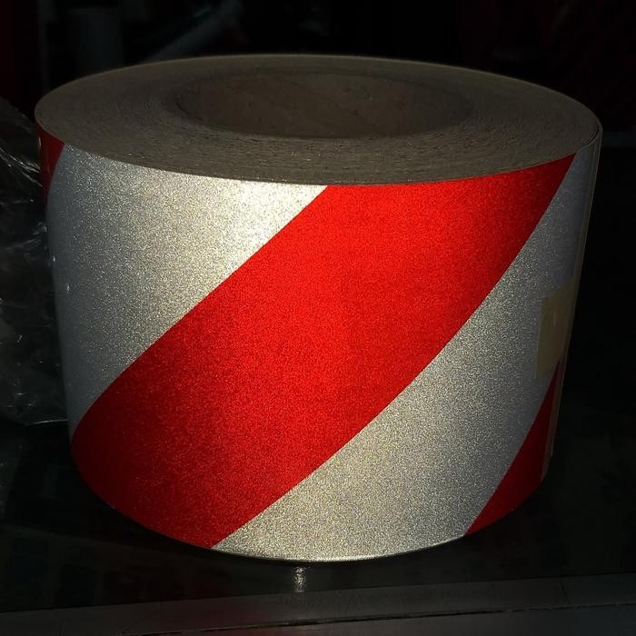 

Bisa Gosend! Sticker Reflective-Stiker Reflective Baricade 96 Mm X 45 Meter