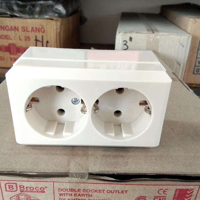 STOP KONTAK 2 lubang OB BROCO (LUAR TEMBOK/ NEMPEL)