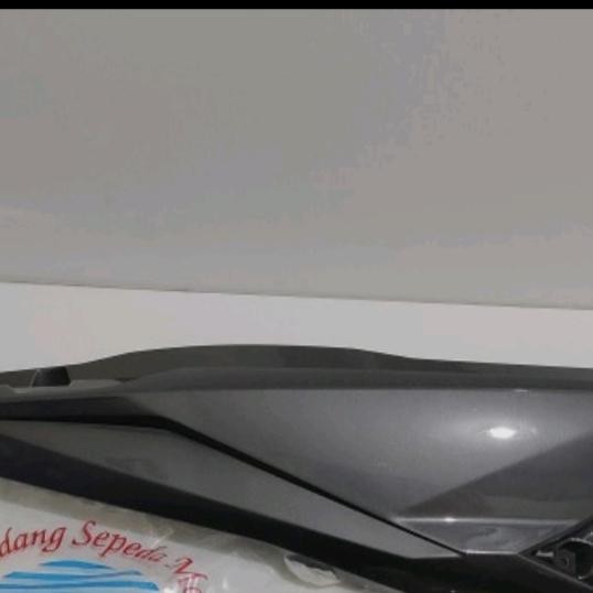 body belakang kanan vario 125-150 led old grey original (TERBAIK) (TERBARU) (TERMURAH)