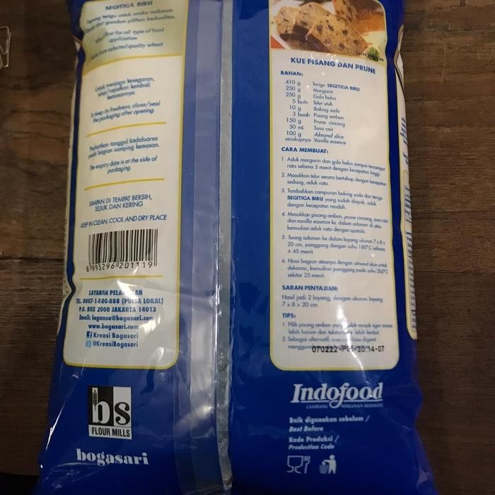 

Promo Terlaris Terigu Segitiga Biru Premium Kemasan 12x1kg Gosend/Grab Only!! Ready