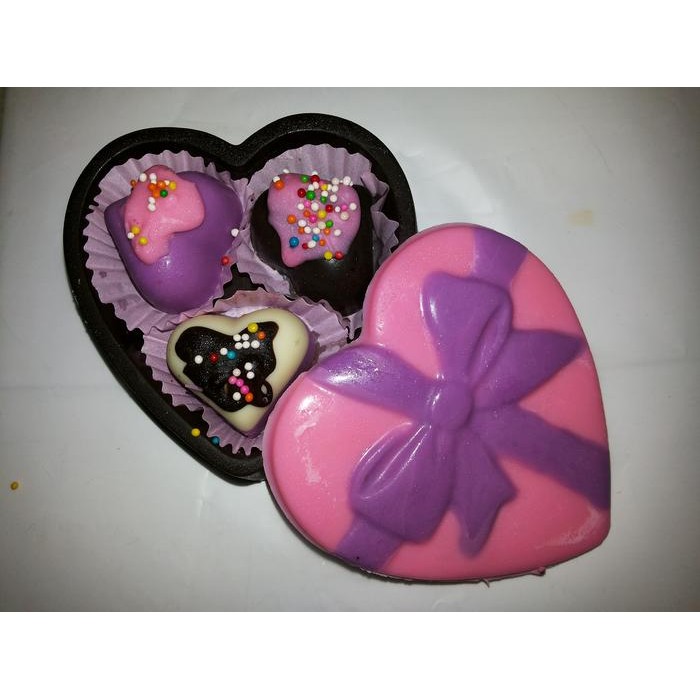 

Neww coklat valentine spesial love box Terlaris