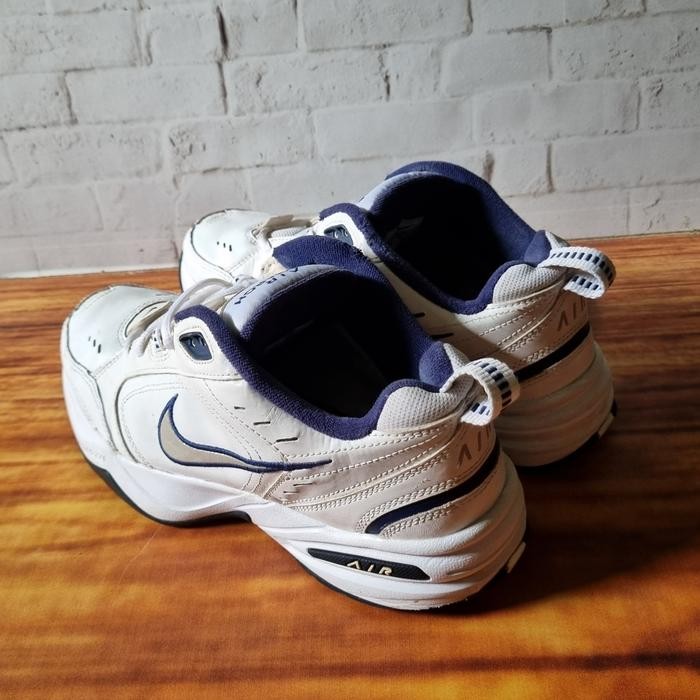 SEPATU NIKE AIR MONARCH ORIGINAL ( BADMINTON TENIS VOLI ) TERBARU