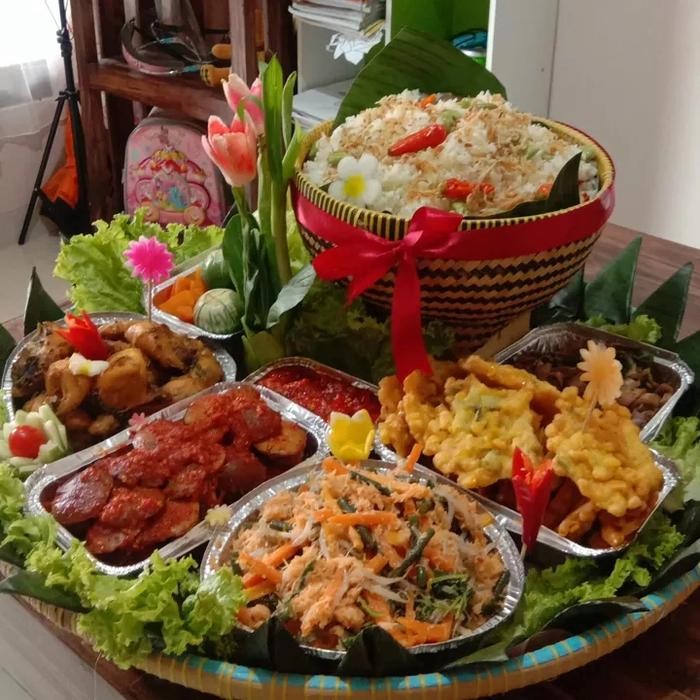 

Baru Nasi Liwet Sunda Porsi 20 Orang Siap Santap