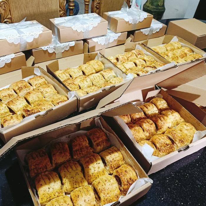 

Baru Socijs Brood Daging Sapi, Ayam & Keju - Roti Praktis