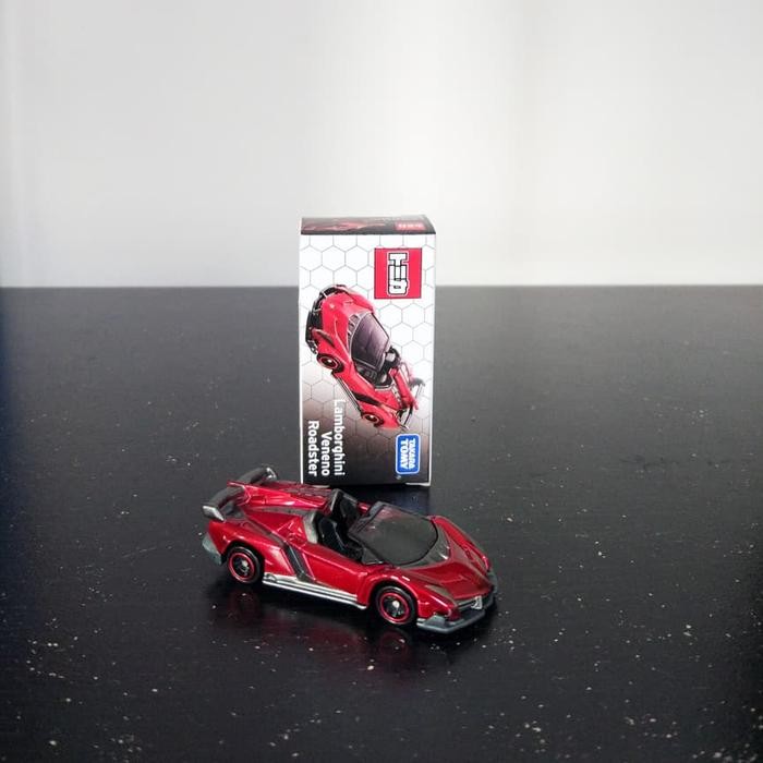 Tomica Lamborghini Veneno Roadster