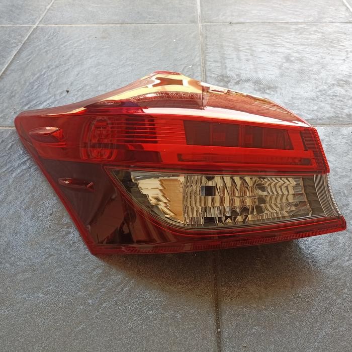 Stoplamp All New Toyota Yaris Bekas