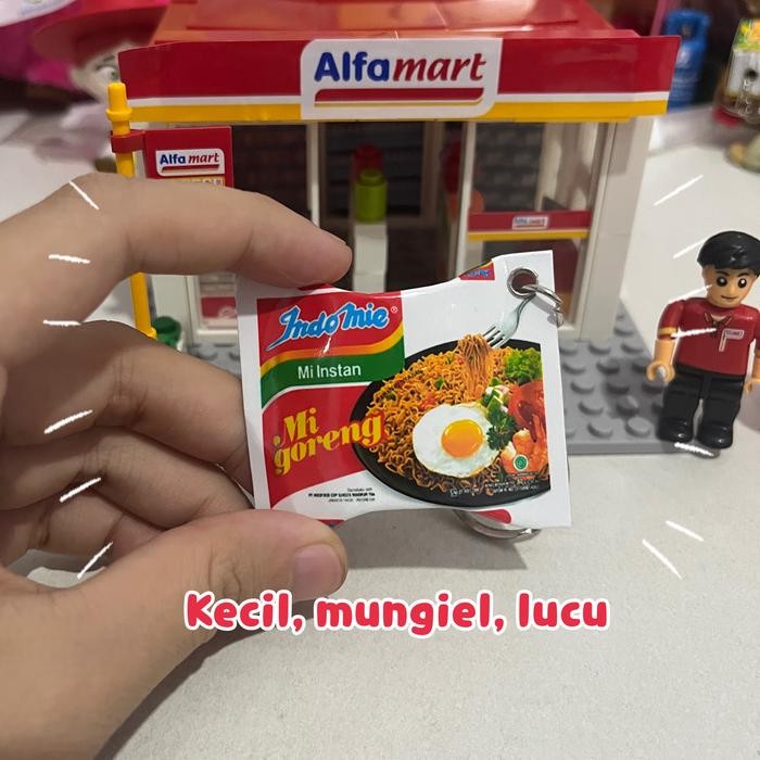 Gantungan Kunci Indomie Makanan Khas Indonesia Oleh-Oleh Food Keychain Miniatur