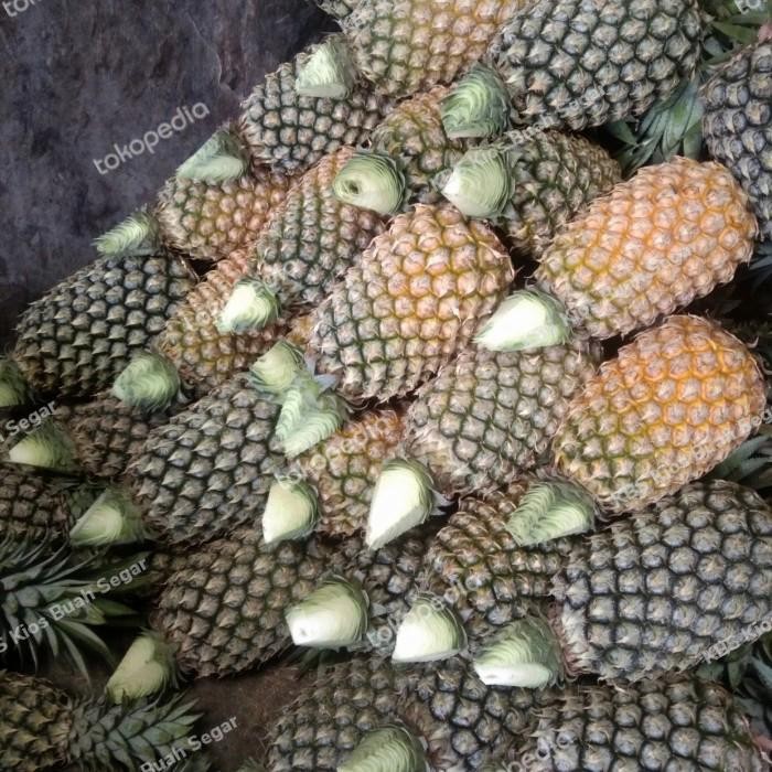 

Buah Nanas Palembang Kupas Bersih / Isi 10 Pcs