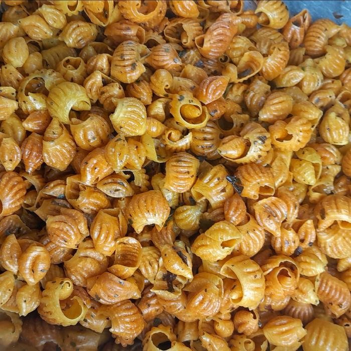 

Pilihan- Mkr Kerang Asin 500 Gram