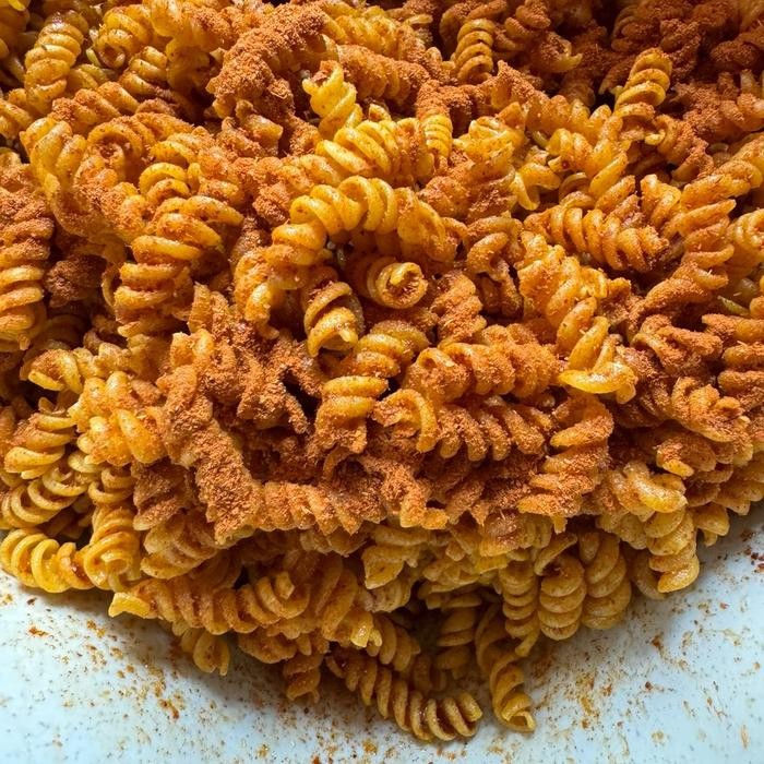 

Pilihan- 1Kg Bantet Makaroni Spiral Pedas Aida + Bumbu Atom